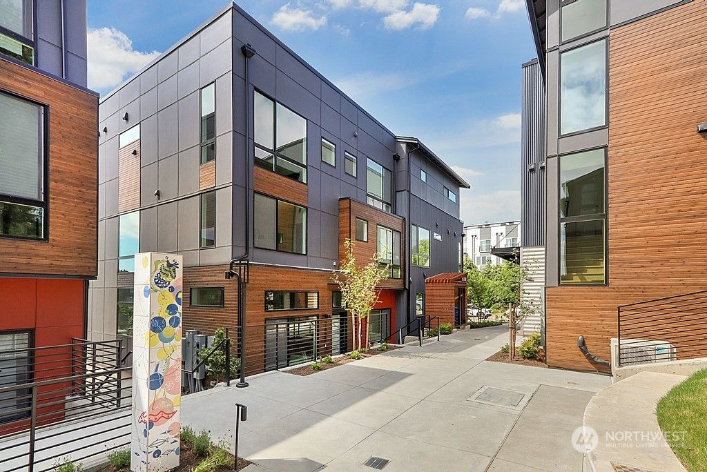 Photo of 2037 25th Avenue S #39H, Seattle, WA 98144 (MLS # 2046126)