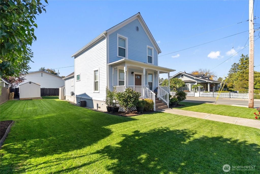 Photo of 27206 101st Avenue NW, Stanwood, WA 98292 (MLS # 2456153)