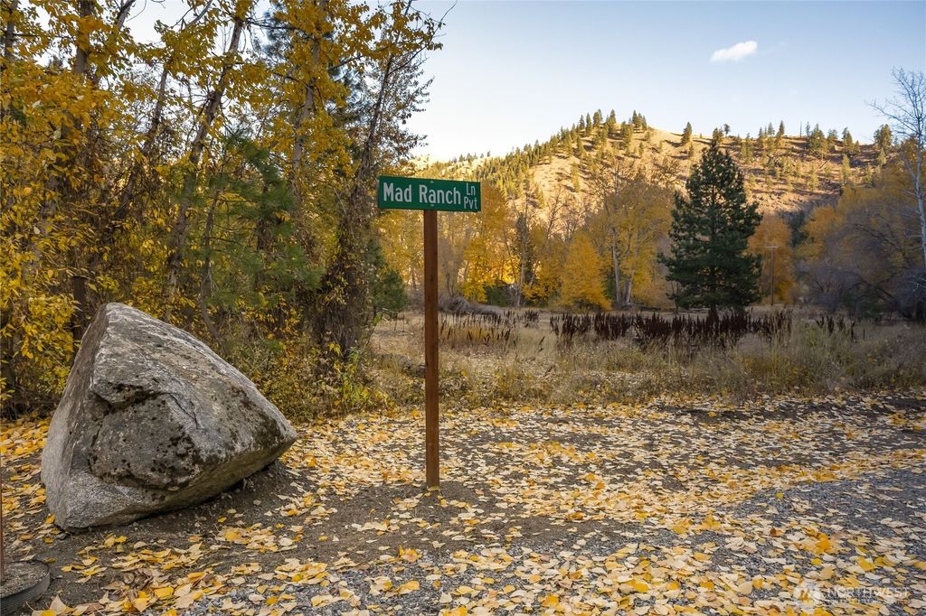 Photo of 372 Mad Ranch Lane, Entiat, WA 98822 (MLS # 2460029)