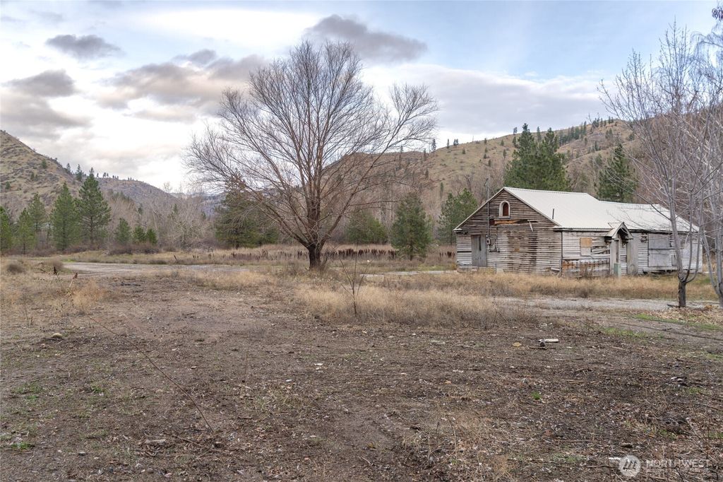 Photo of 372 Mad Ranch Lane, Entiat, WA 98822 (MLS # 2460029)