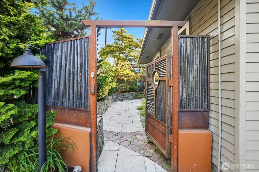 Photo of 5137 SW Admiral Way, Seattle, WA 98116 (MLS # 2441369)