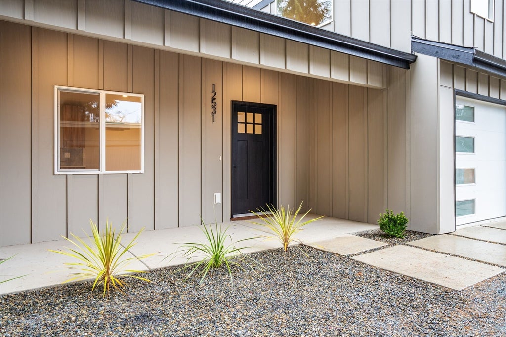 Photo of 12531 25th Avenue NE #A, Seattle, WA 98125 (MLS # 2594759)