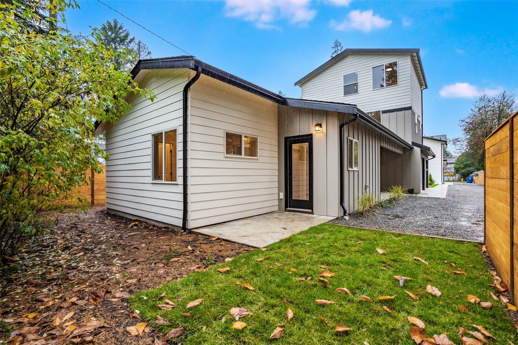 Photo of 12531 25th Avenue NE #A, Seattle, WA 98125 (MLS # 2594759)