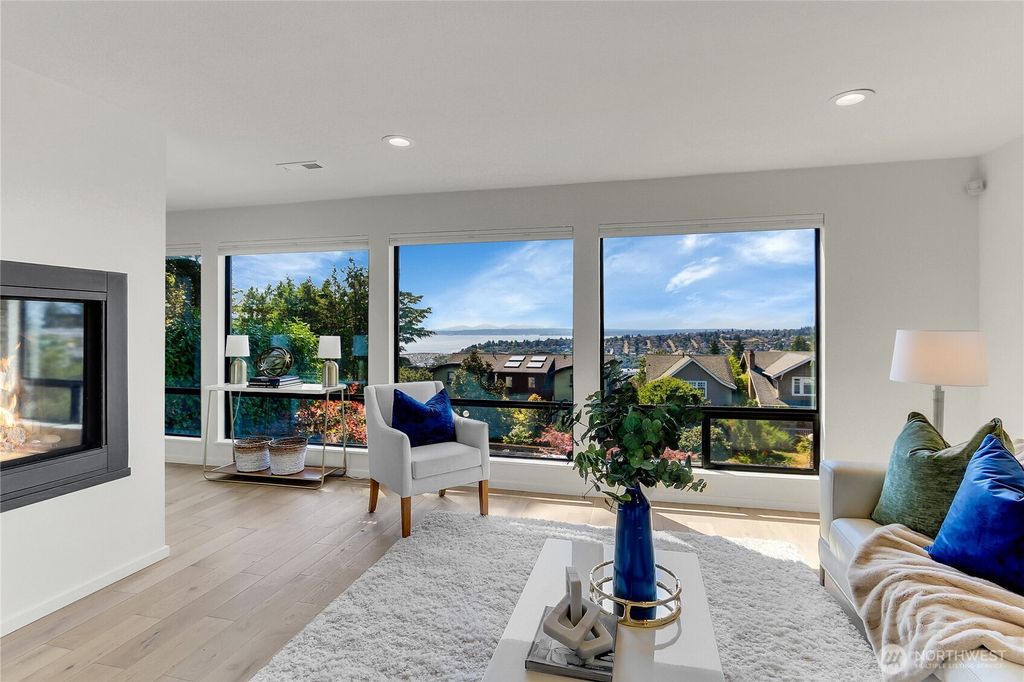 Photo of 1942 7th Avenue W, Seattle, WA 98119 (MLS # 2548937)