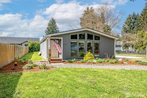 Photo of 8725 Pepperidge Lane SE, Yelm, WA 98597 (MLS # 2501835)