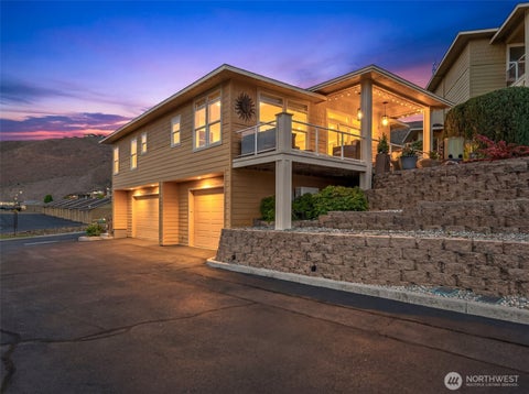 Photo of 9119 Seahawk Lane NW, Quincy, WA 98848 (MLS # 2517177)