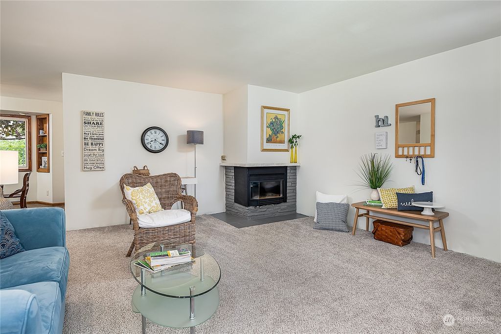 Photo of 2517 202nd Place SW, Lynnwood, WA 98036 (MLS # 2075389)