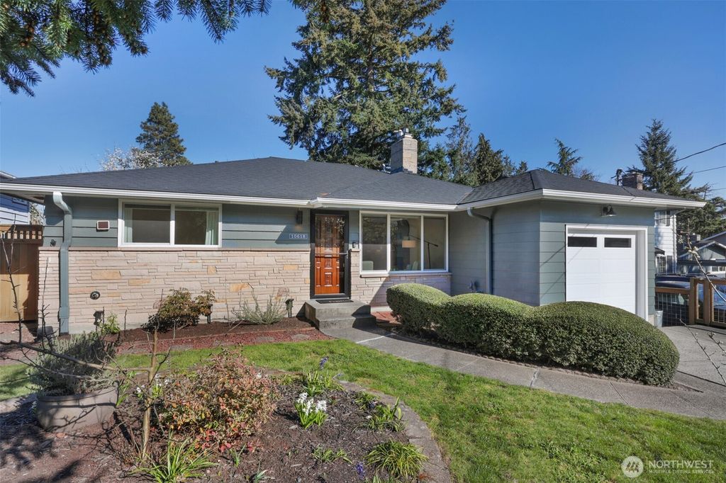 Photo of 10618 35th Avenue SW, Seattle, WA 98146 (MLS # 2503808)