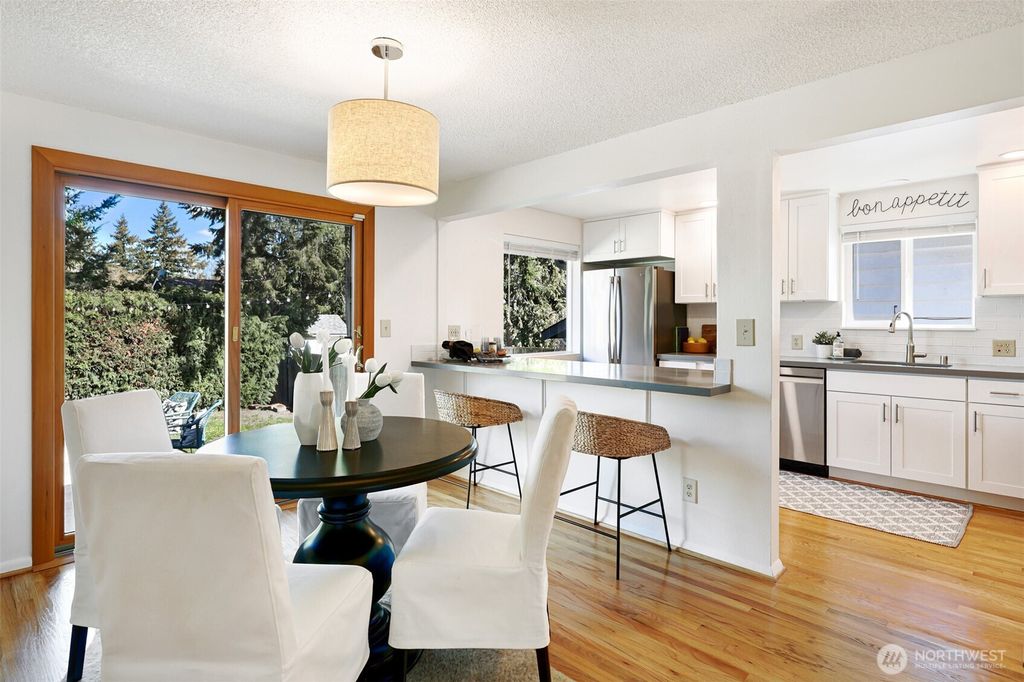 Photo of 10618 35th Avenue SW, Seattle, WA 98146 (MLS # 2503808)