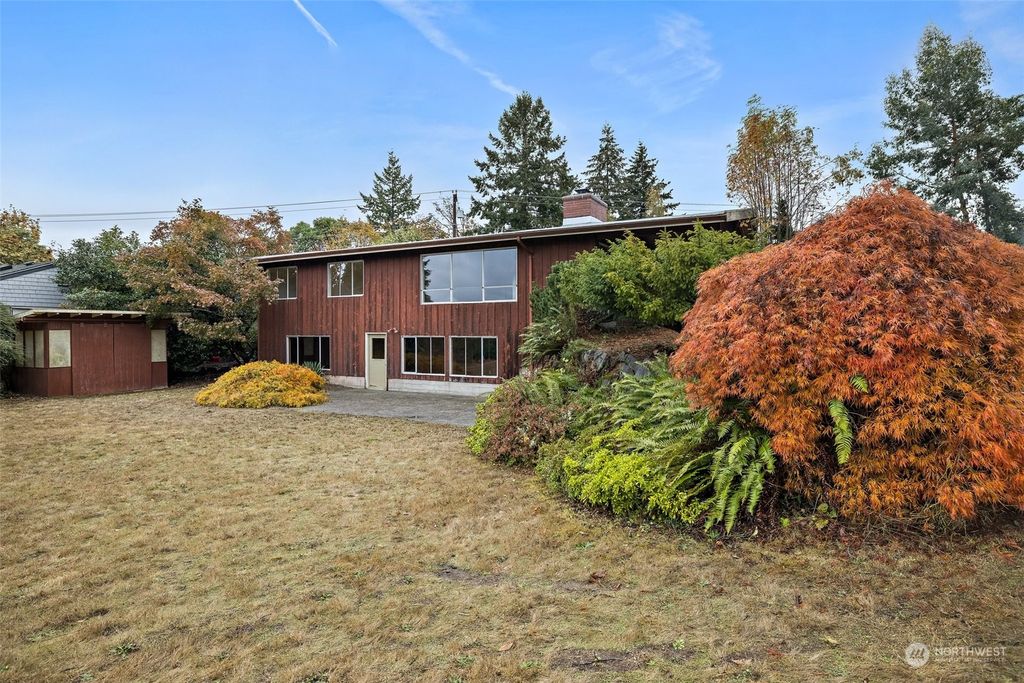Photo of 19833 Marine View Drive SW, Normandy Park, WA 98166 (MLS # 2012913)