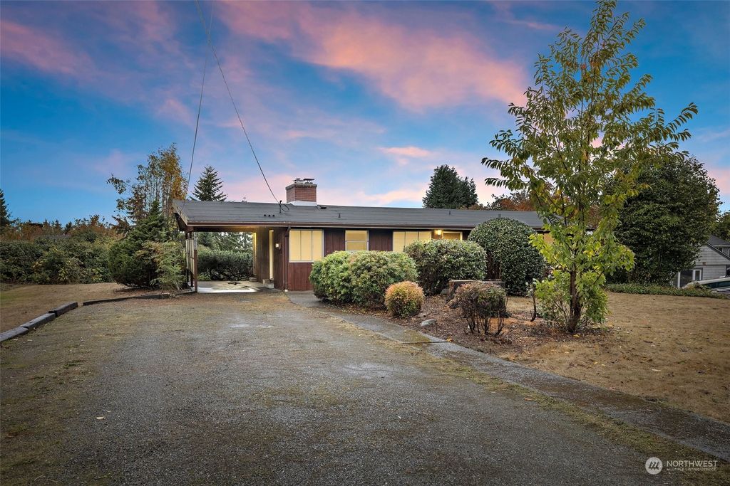 Photo of 19833 Marine View Drive SW, Normandy Park, WA 98166 (MLS # 2012913)