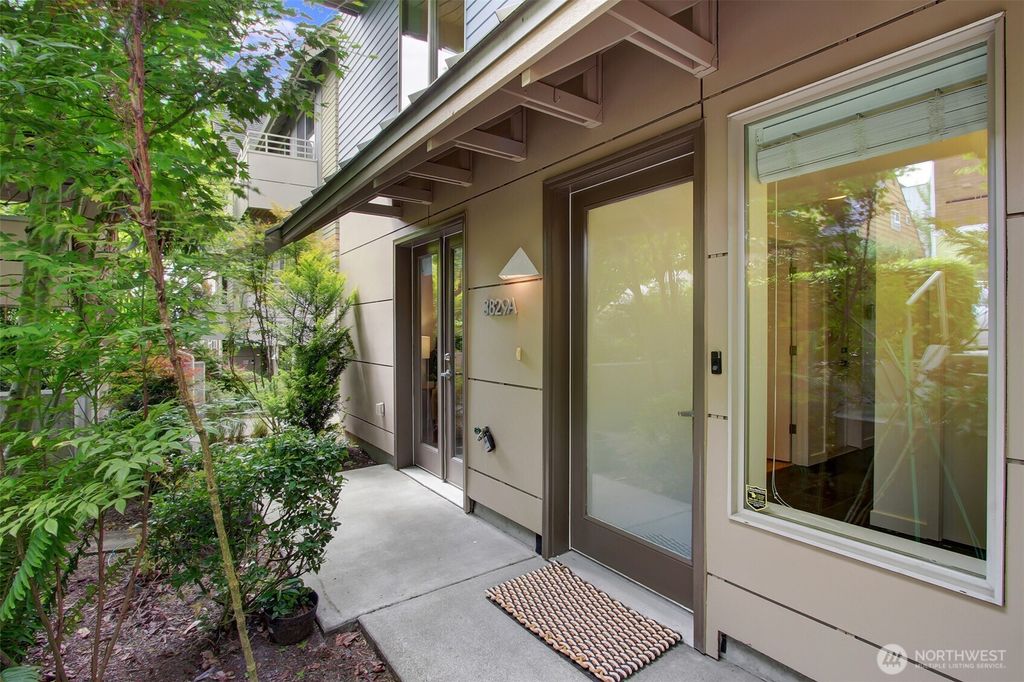 Photo of 3829 A Interlake Ave N Ave, Seattle, WA 98103 (MLS # 2376069)