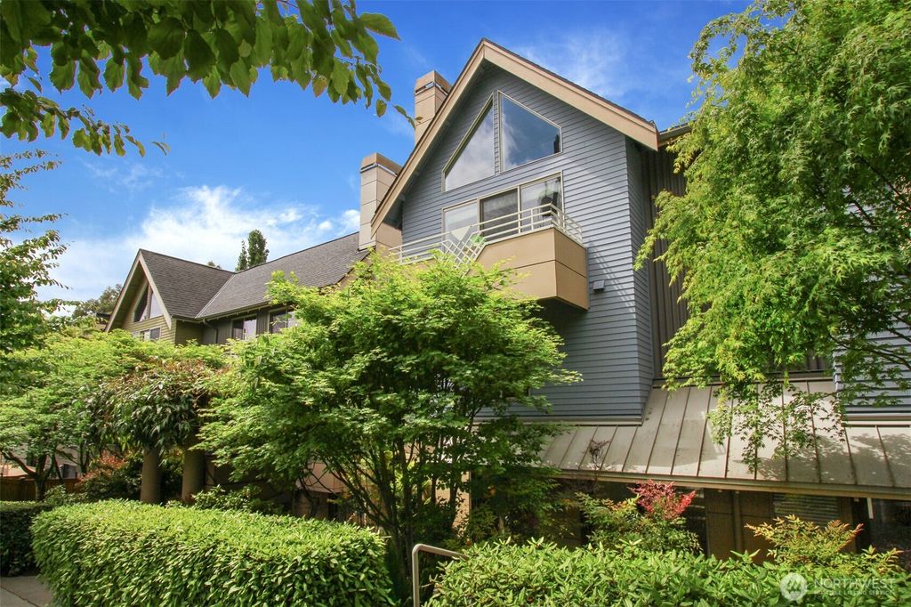 Photo of 3829 A Interlake Ave N Ave, Seattle, WA 98103 (MLS # 2376069)