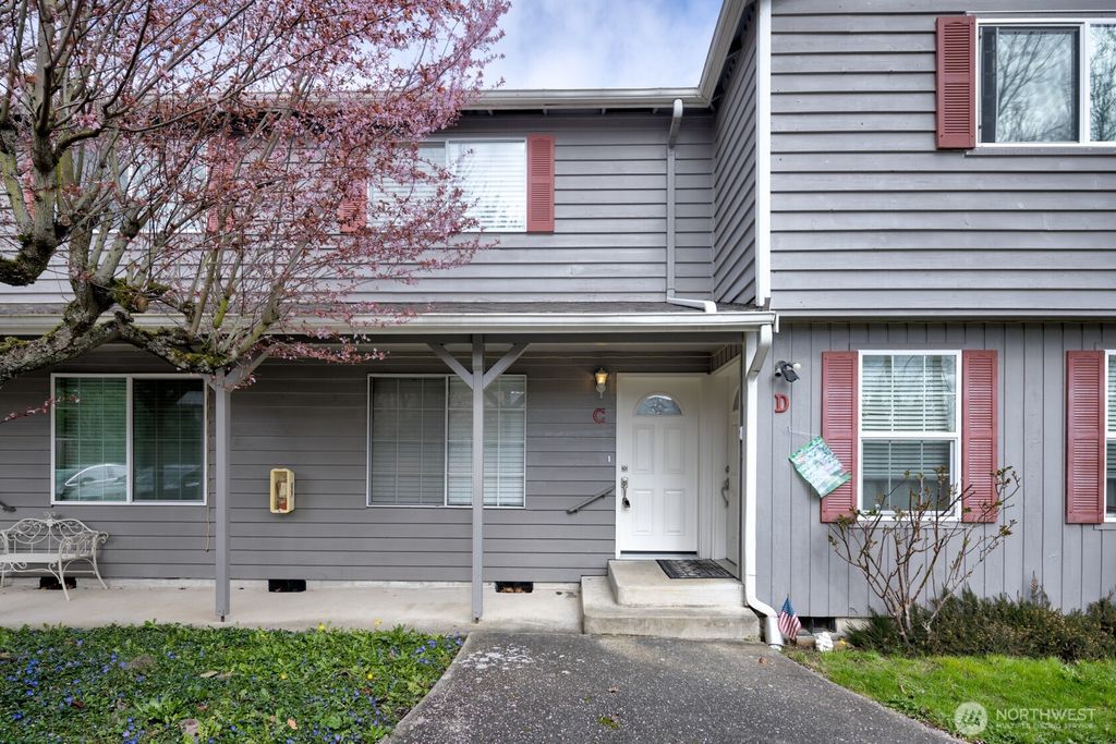 Photo of 15714 Admiralty Way #C, Lynnwood, WA 98037 (MLS # 2498117)