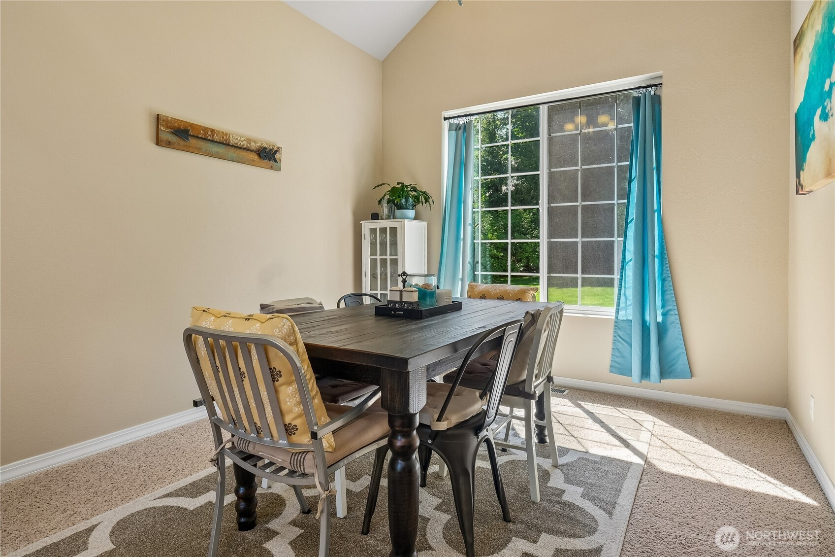 27661 Mcintosh Loop NE