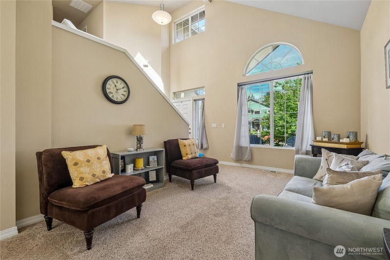 27661 Mcintosh Loop NE