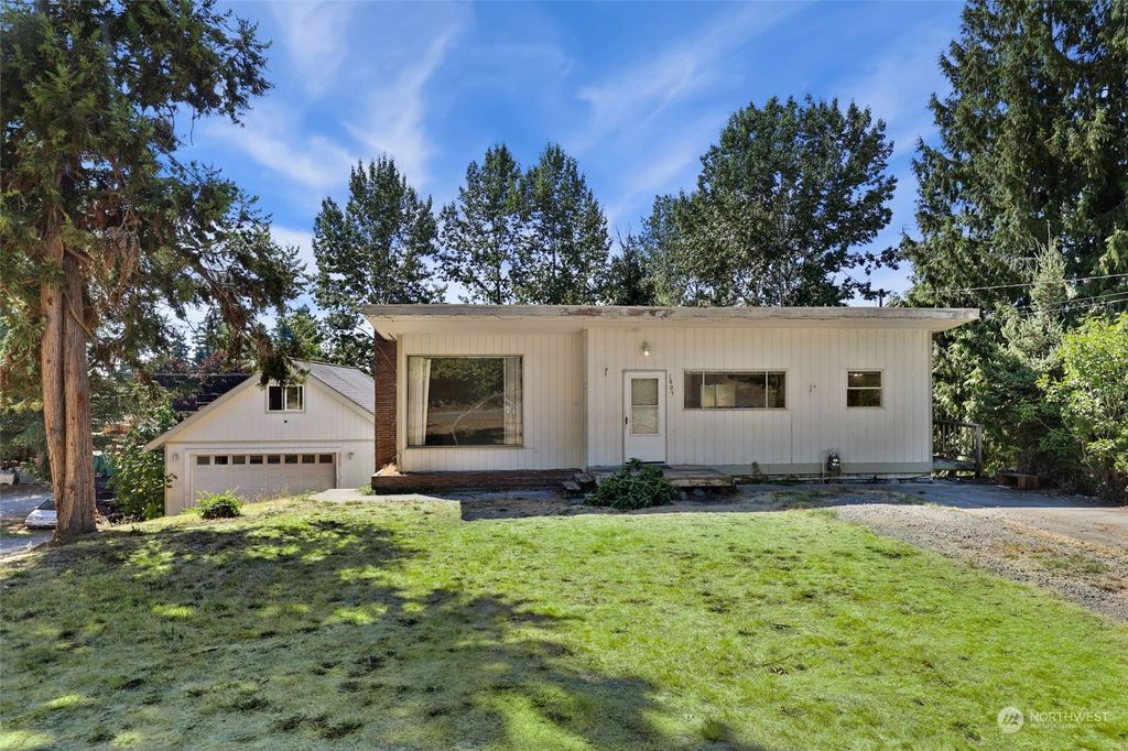 Photo of 1605 12th Avenue, Milton, WA 98354 (MLS # 2152790)