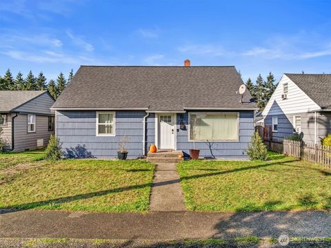Photo of 728 5th Street SE, Puyallup, WA 98372 (MLS # 2449099)