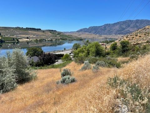 Photo of 31 Osprey Nest Road, Pateros, WA 98846 (MLS # 2479951)
