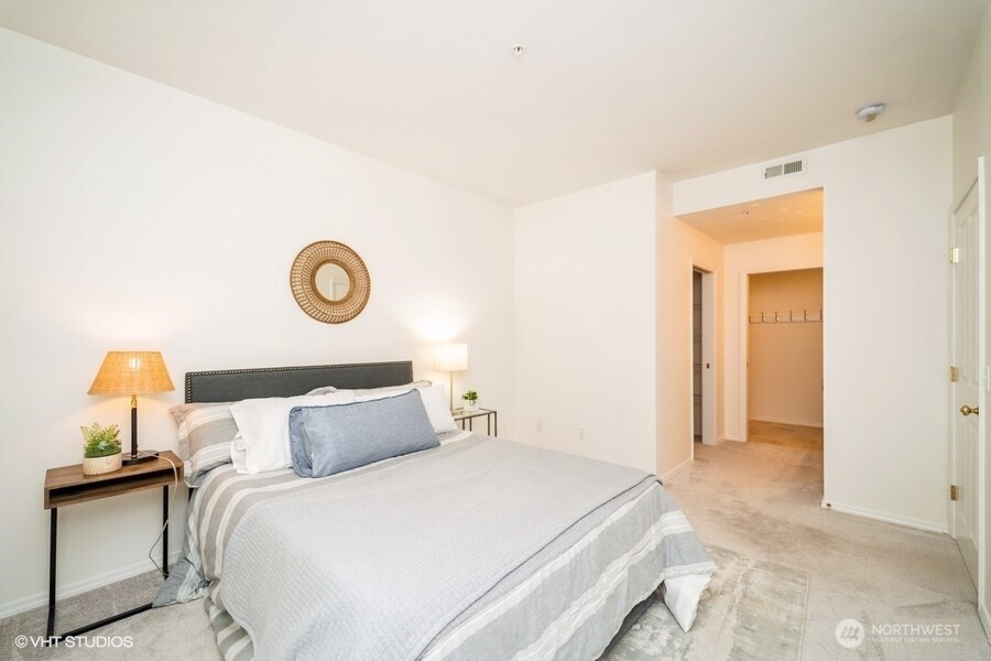 Issaquah, Washington 98029, United States, 2 Bedrooms Bedrooms, ,2 BathroomsBathrooms,Residential,Active,207353