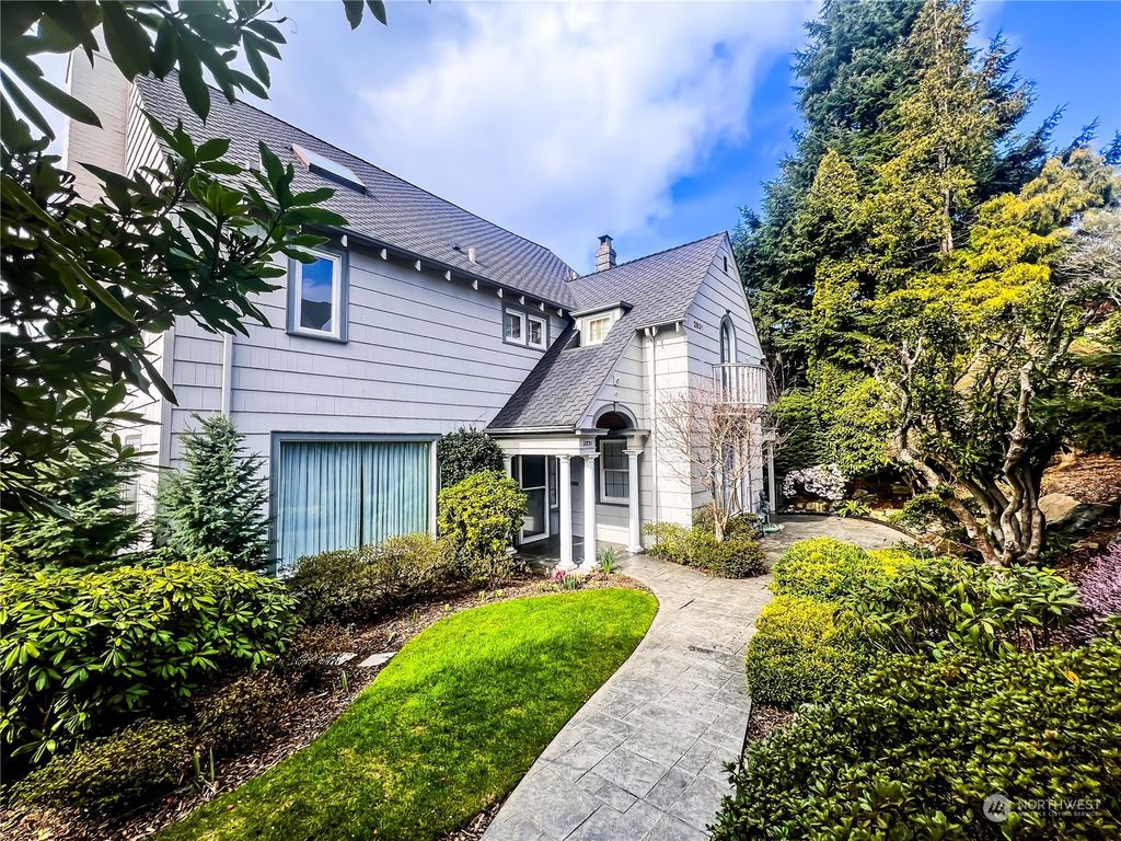 Photo of 2831 43rd Avenue W, Seattle, WA 98199 (MLS # 2212951)