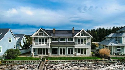 Photo of 258 Gough Road, Camano Island, WA 98282 (MLS # 2516095)