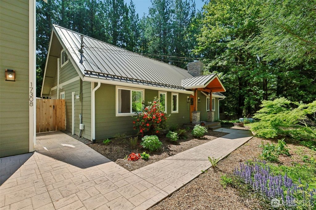 Photo of 17308 58th Street SE, Snohomish, WA 98290 (MLS # 2518600)