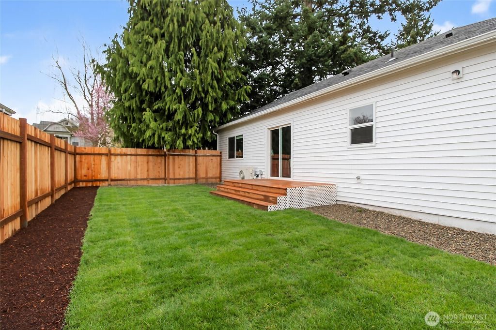 Photo of 2415 Cedar Street #A, Everett, WA 98201 (MLS # 2493981)