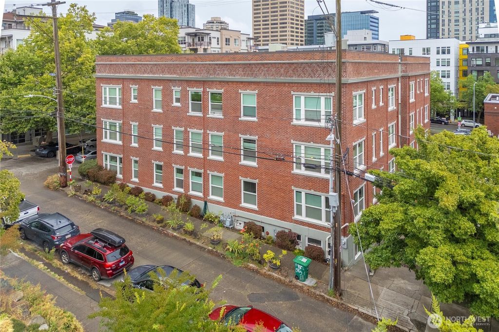 Photo of 905 NE 43rd Street #107, Seattle, WA 98105 (MLS # 2503417)