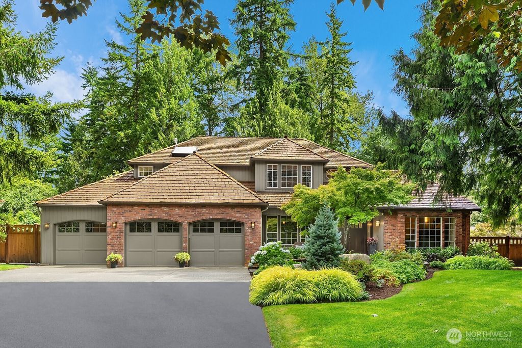 Photo of 2640 262nd Place SE, Sammamish, WA 98075 (MLS # 2418323)