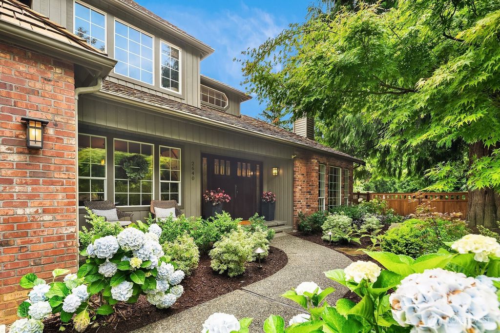 Photo of 2640 262nd Place SE, Sammamish, WA 98075 (MLS # 2418323)