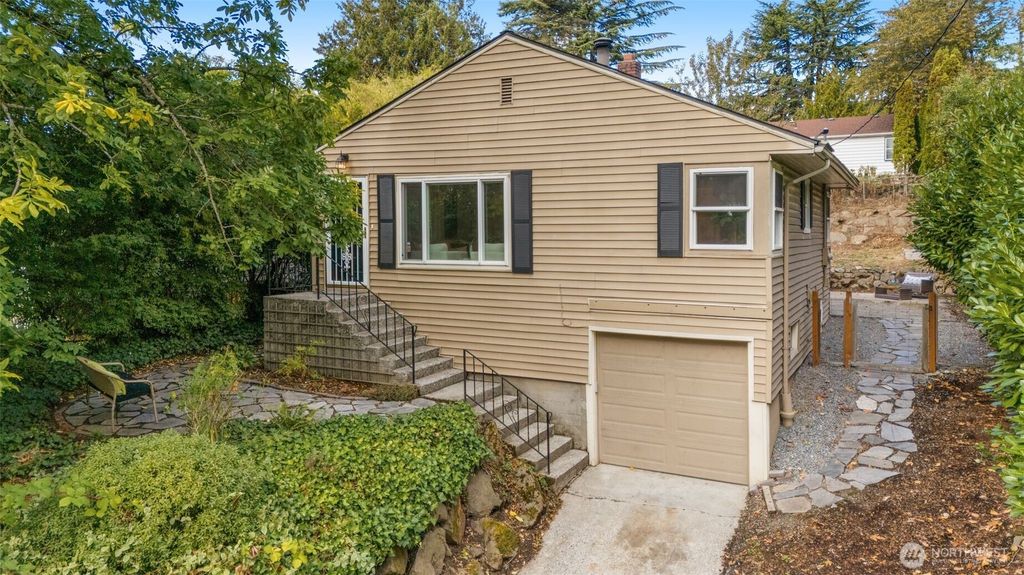 Photo of 3928 S Pilgrim St, Seattle, WA 98118 (MLS # 2440596)