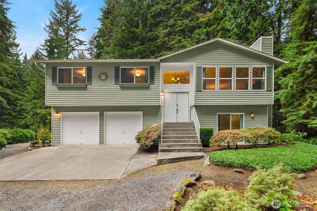 Photo of 13820 27th Street SE, Snohomish, WA 98290 (MLS # 2439851)