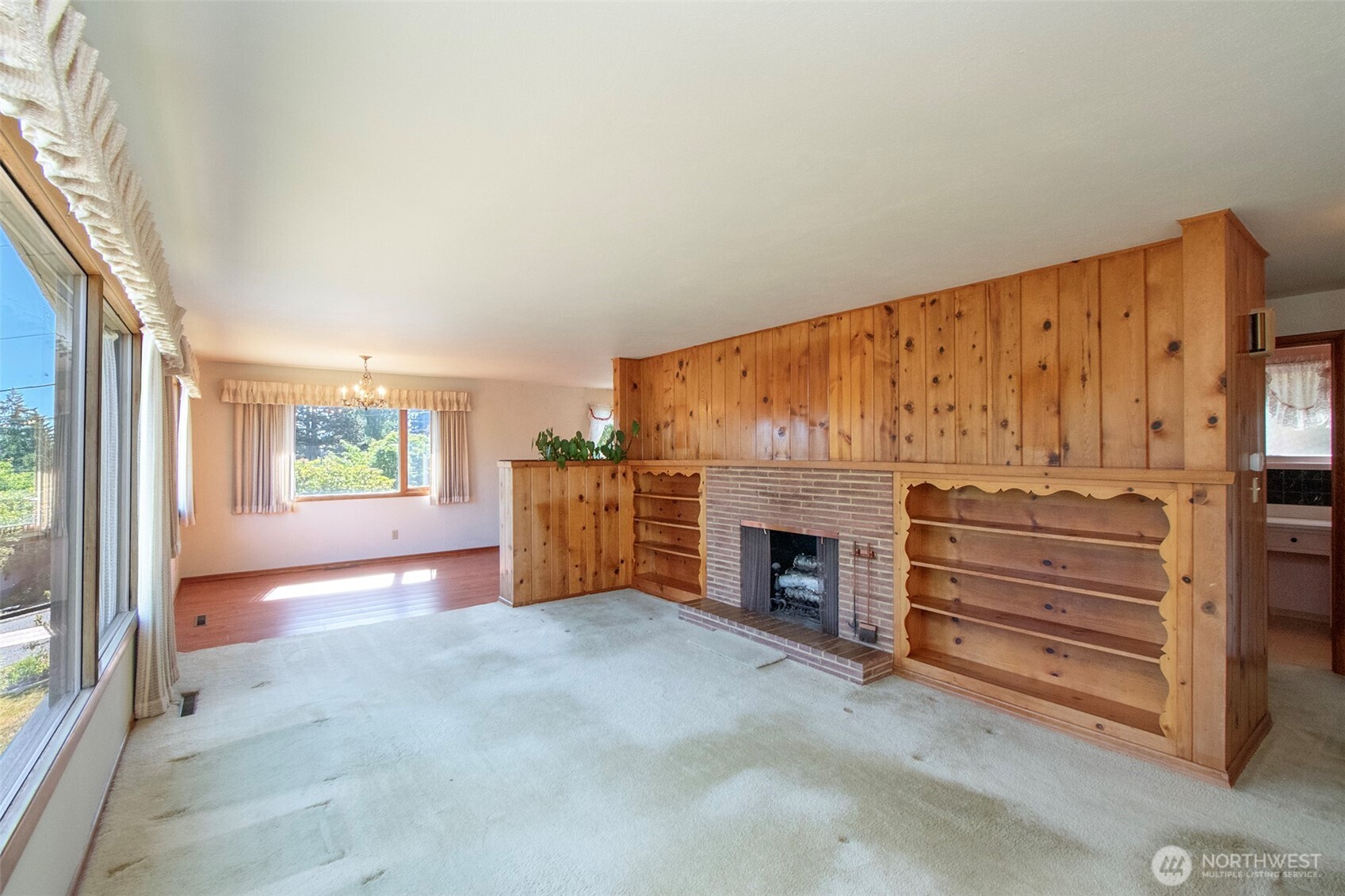 136 Oakcrest Avenue