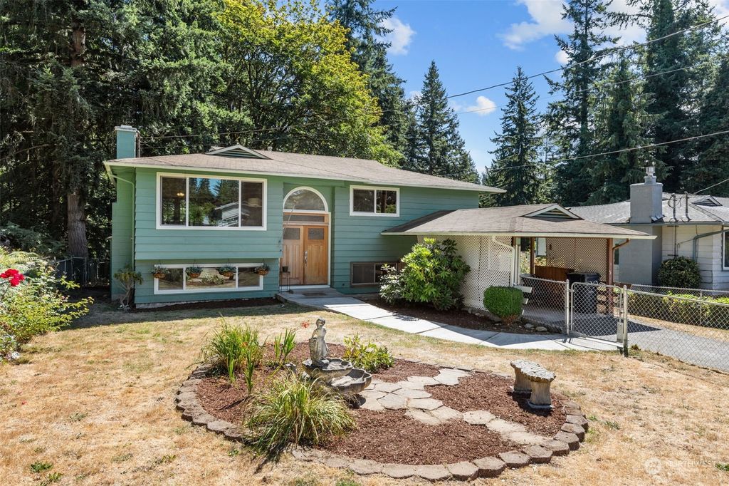 Photo of 1618 202nd Place SW, Lynnwood, WA 98036 (MLS # 2218156)