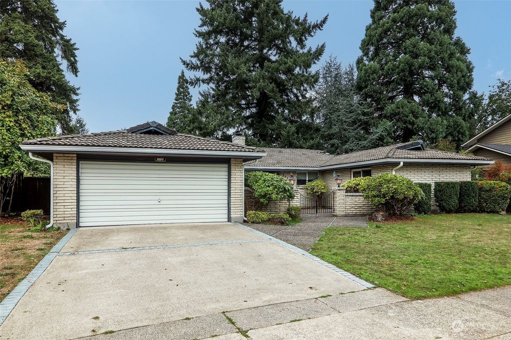 Photo of 32217 26th Avenue SW, Federal Way, WA 98023 (MLS # 2170417)