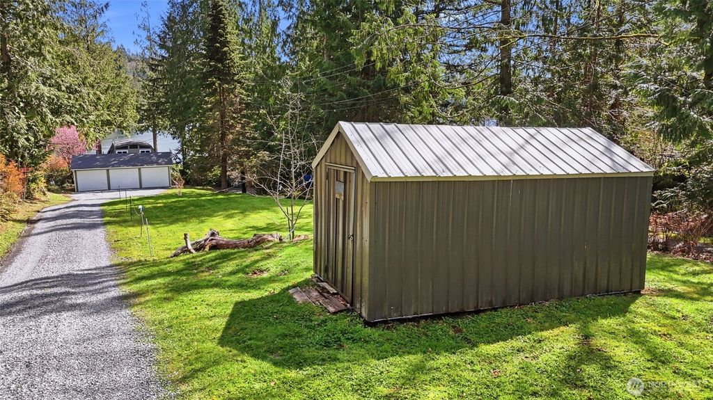 Photo of 231 NW Lake Roesiger Road, Snohomish, WA 98290 (MLS # 2506121)