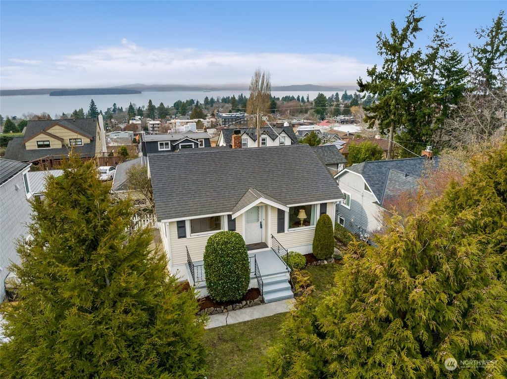 Photo of 6551 40th Avenue SW, Seattle, WA 98136 (MLS # 2029737)
