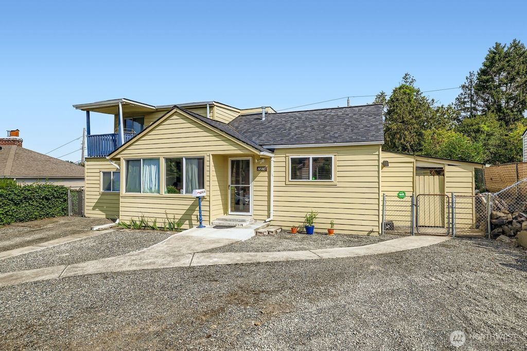 Photo of 2414 S 121st Place, Seattle, WA 98168 (MLS # 2434617)