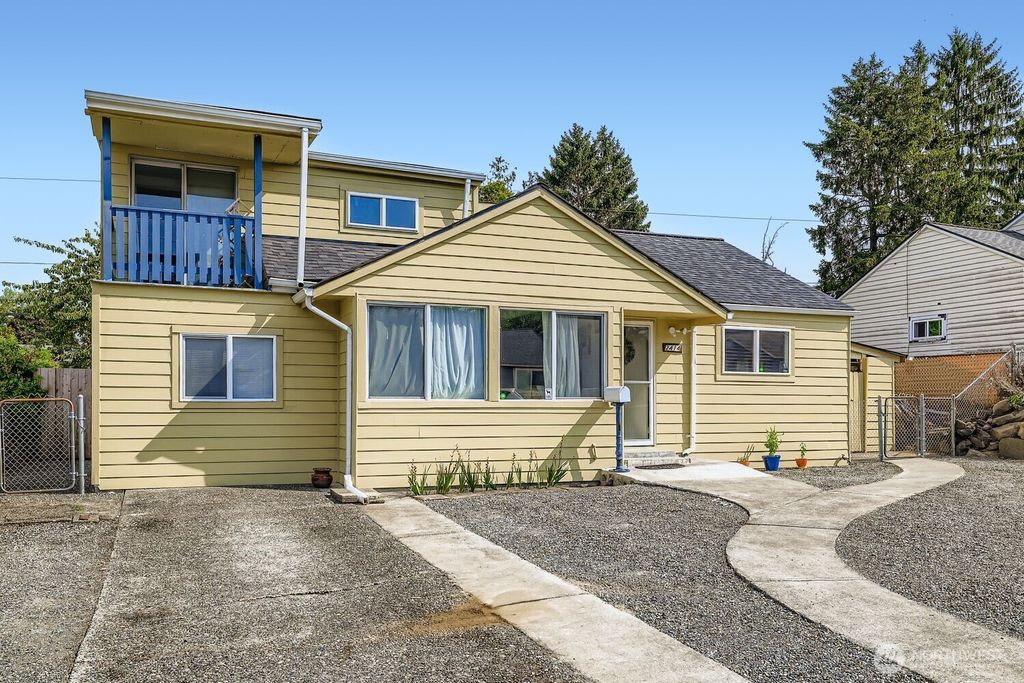 Photo of 2414 S 121st Place, Seattle, WA 98168 (MLS # 2434617)
