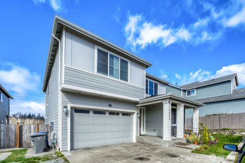 Photo of 12482 SE 301st Place, Auburn, WA 98092 (MLS # 2502416)