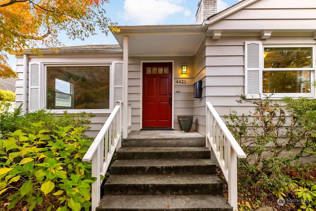 Photo of 4421 47th Avenue SW, Seattle, WA 98116 (MLS # 2015312)