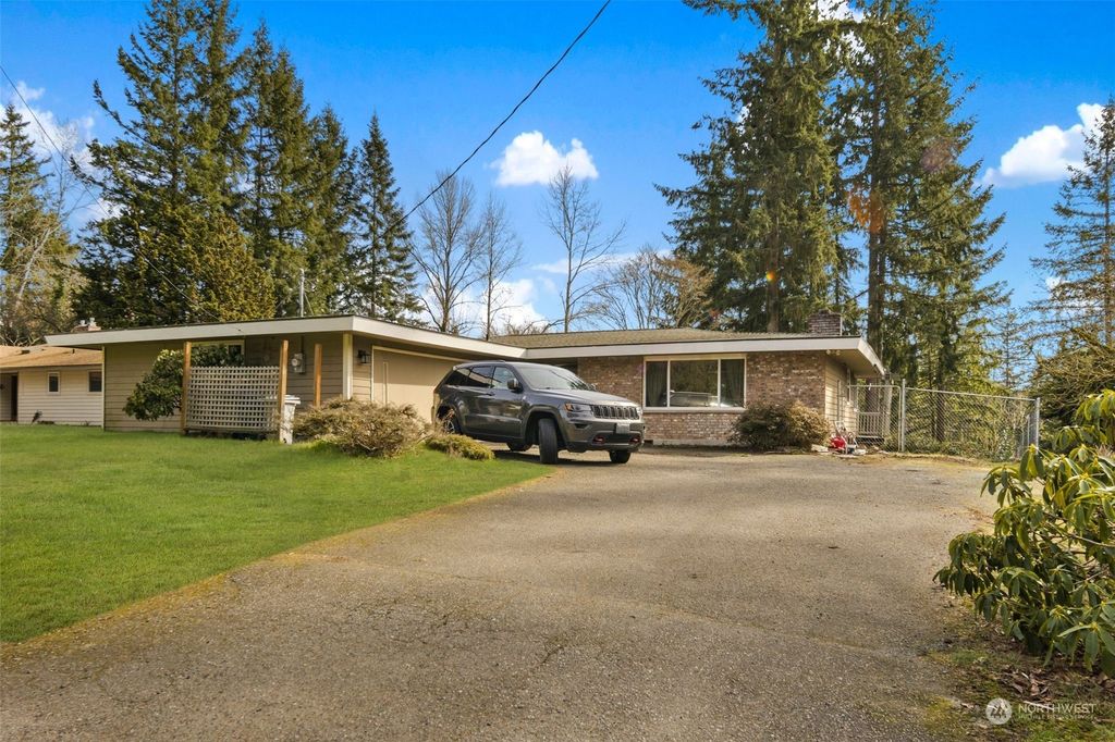 Photo of 16815 SE 144th Street, Renton, WA 98059 (MLS # 2045594)