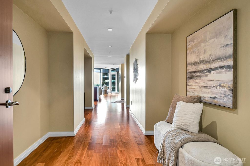 Photo of 500 106 Avenue NE #2211, Bellevue, WA 98004 (MLS # 2445379)