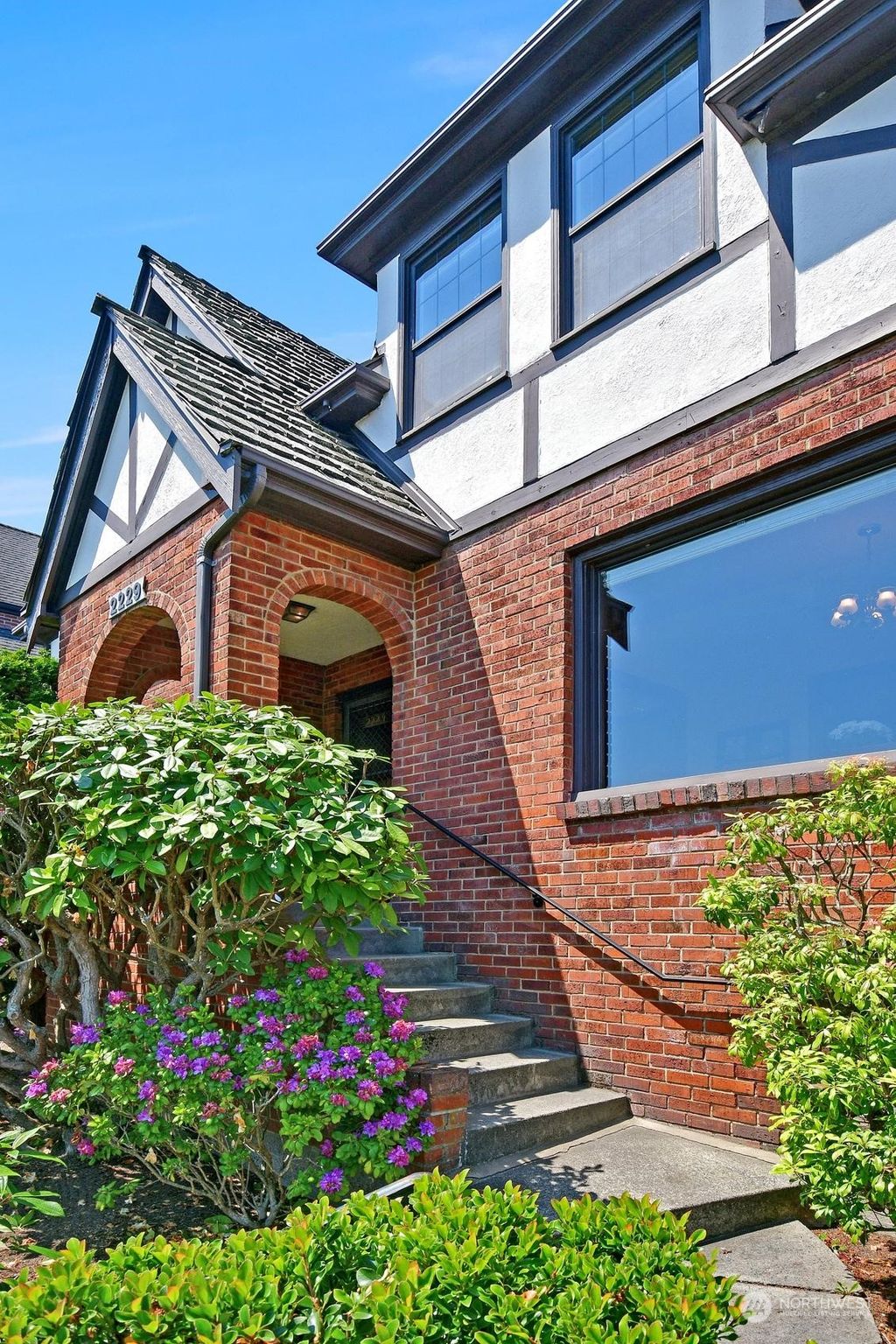 Photo of 2229 Viewmont Way W, Seattle, WA 98199 (MLS # 2132173)