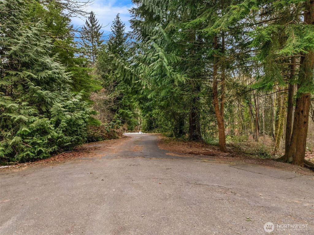 Photo of 16 xxx SE 259th Avenue, Issaquah, WA 98027 (MLS # 2512096)