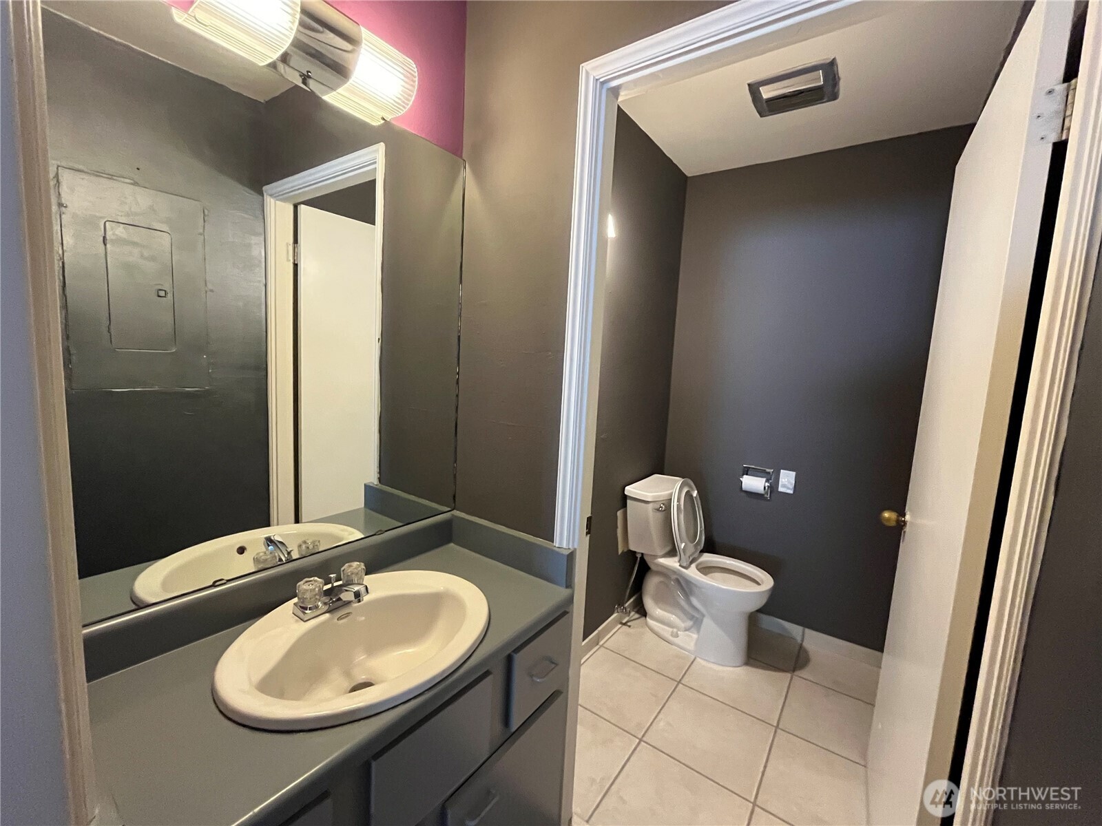 2502 Tacoma Avenue S Unit B