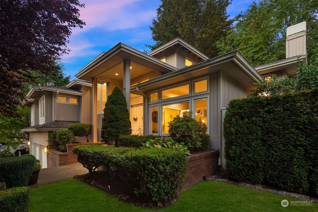 Photo of 3630 241st Avenue SE, Sammamish, WA 98029 (MLS # 2024896)