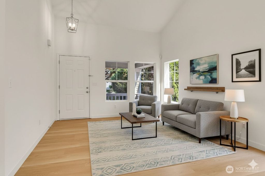 Photo of 24241 SE 10th Place, Sammamish, WA 98075 (MLS # 2487522)