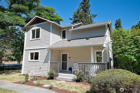 Photo of 1605 N 183rd Street #1, Shoreline, WA 98133 (MLS # 2553101)